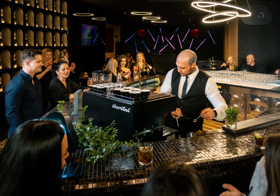 DJ performing at HI.5 Night Bar.