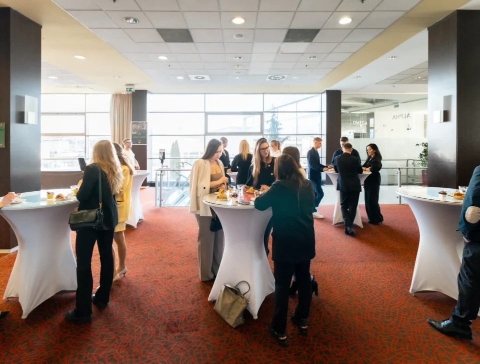 Reception in the conference foyer.